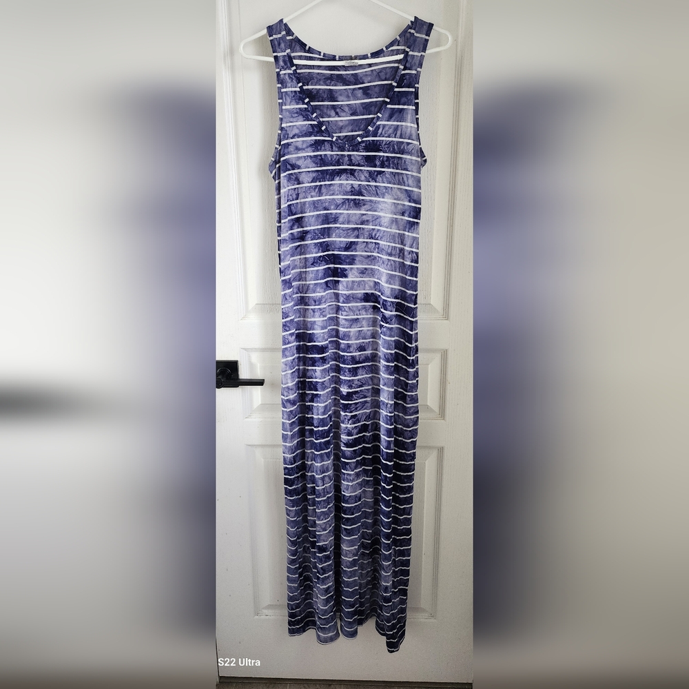 Casual Blue and White Sleeveless Maxi Dress